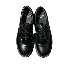 Dr. Martens 8053 quads leather platform shoes